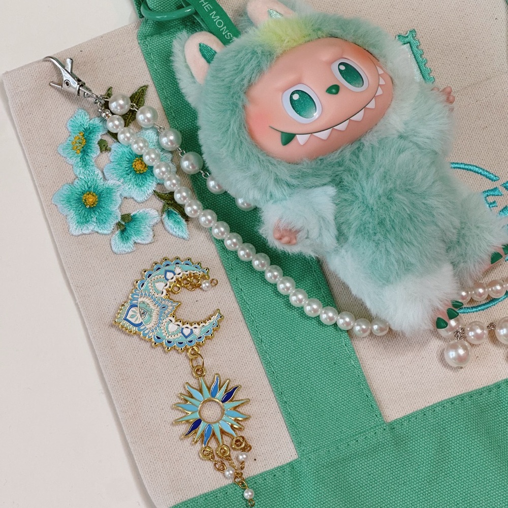 Trader Joe's Green Mini Tote Bag Custom with Labubu - Picture 2 of 5